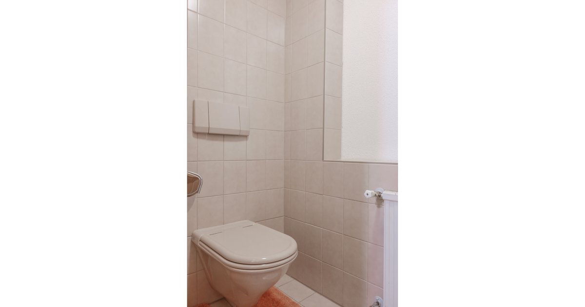 WOHNUNG DREI