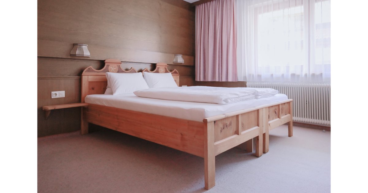 WOHNUNG DREI