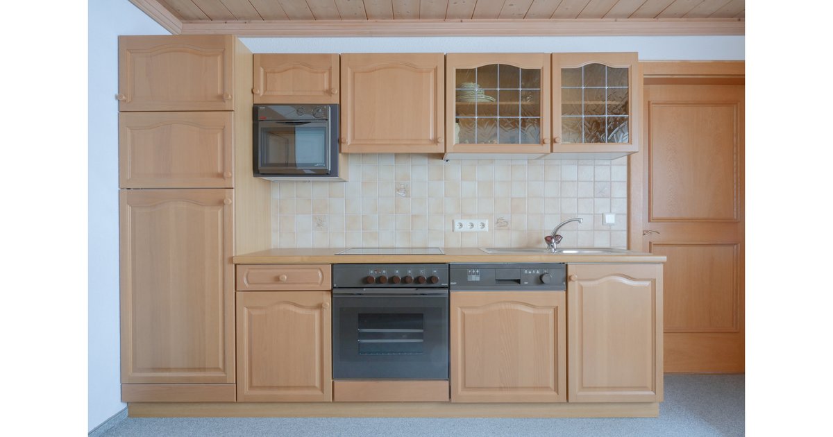 WOHNUNG DREI